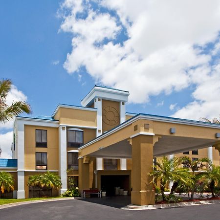 Holiday Inn Express Vero Beach-West I-95 By Ihg Εξωτερικό φωτογραφία