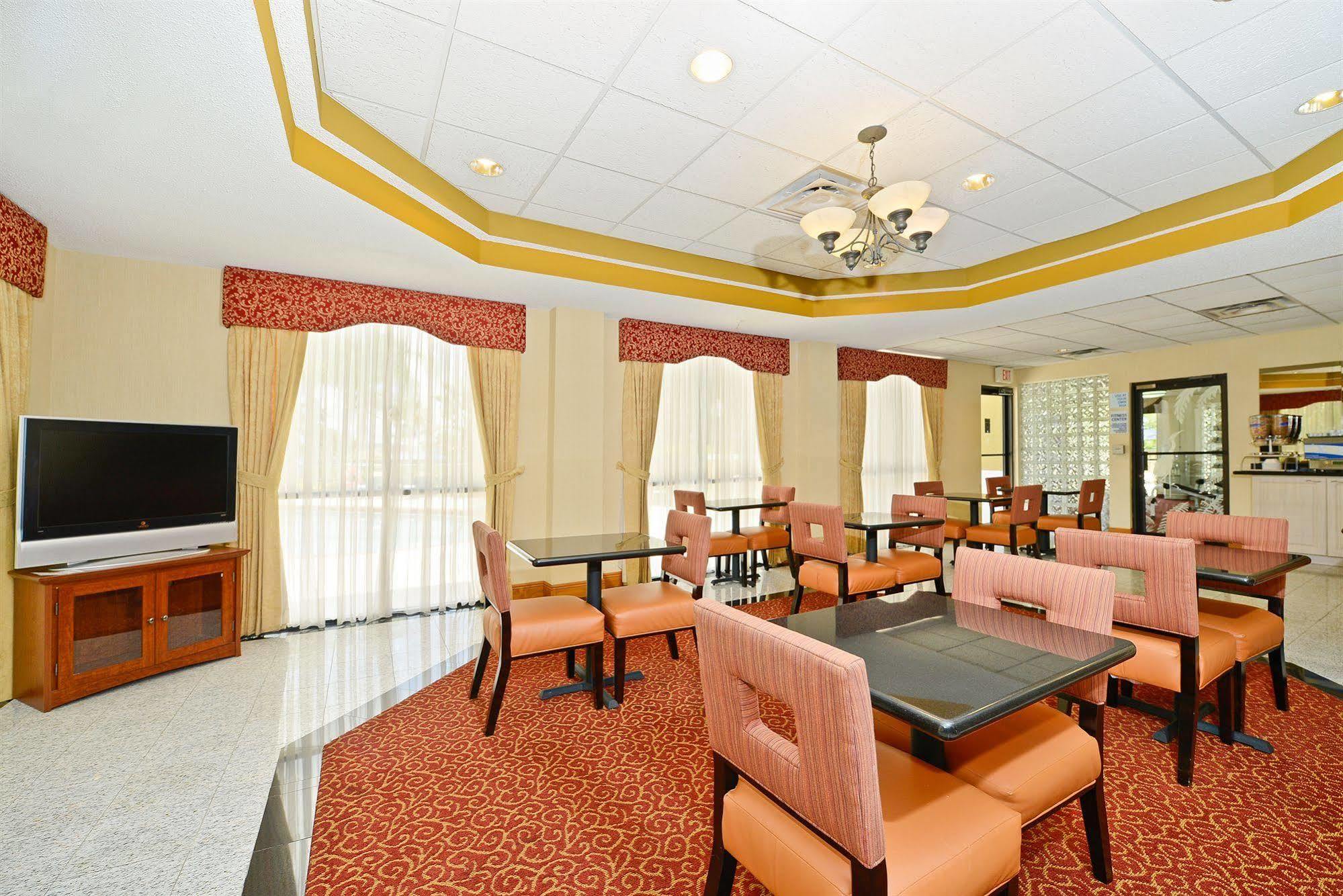 Holiday Inn Express Vero Beach-West I-95 By Ihg Εξωτερικό φωτογραφία