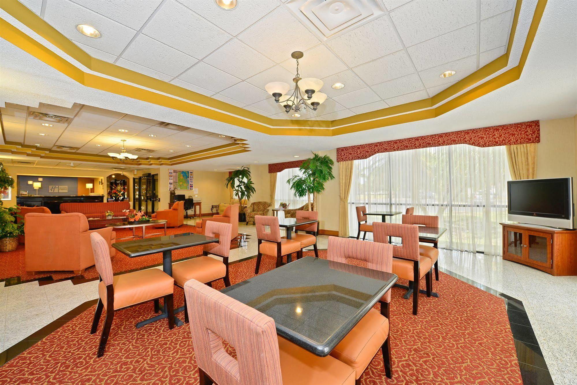 Holiday Inn Express Vero Beach-West I-95 By Ihg Εξωτερικό φωτογραφία